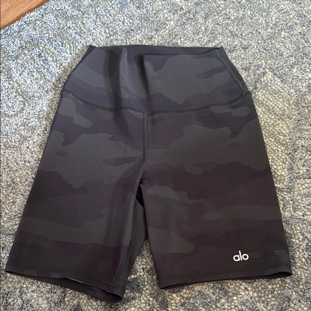 ALO Yoga Black Camo Bike Shorts